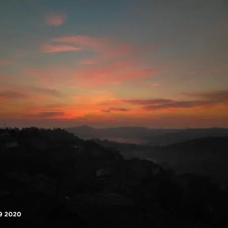 Madonna Degli Airali Bed & Breakfast *