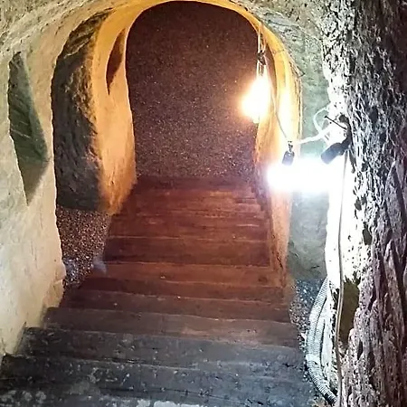 Madonna Degli Airali Bed & Breakfast Vezza d'Alba