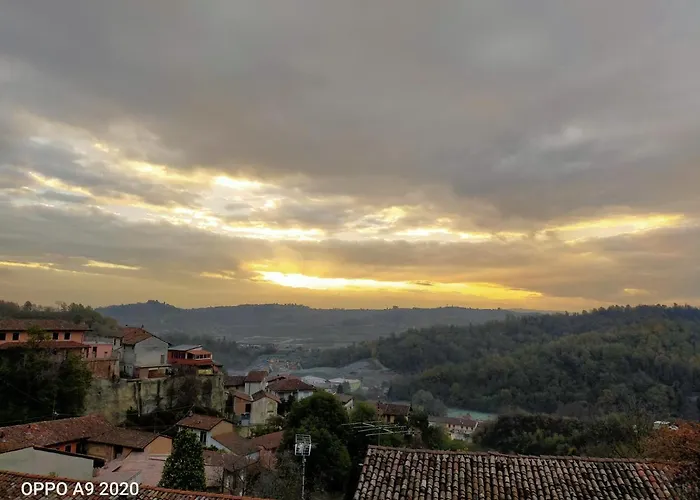 Madonna Degli Airali Oda ve Kahvaltı Vezza d'Alba