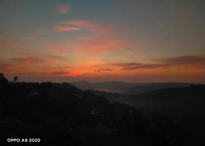 Madonna Degli Airali Oda ve Kahvaltı 4*